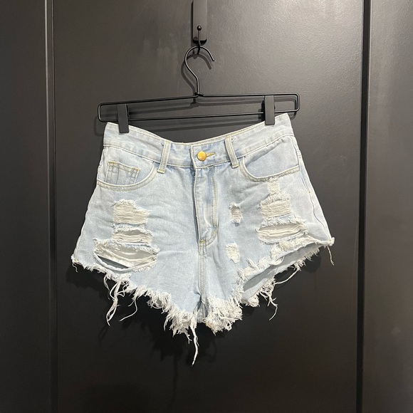 white washed jean shorts comfy cute - Picture 1 of 2